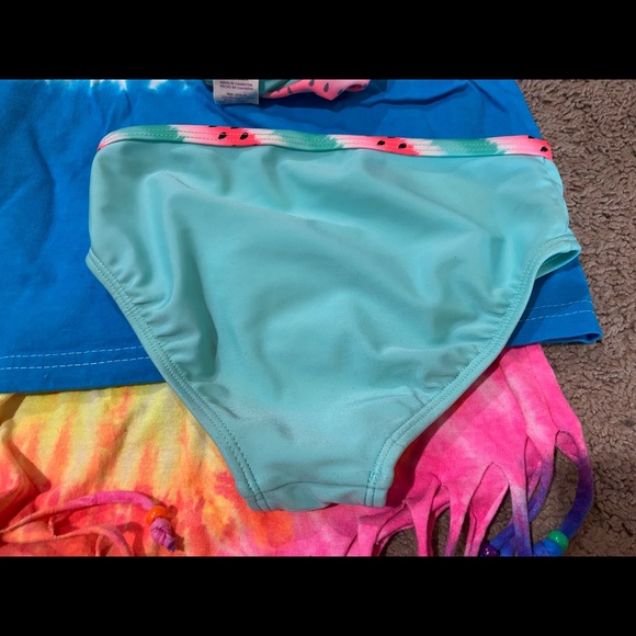 Girls Summer Clothes Lot of 6 Size 4T to Small Swimsuits Hat Beach Wear - Picture 9 of 9